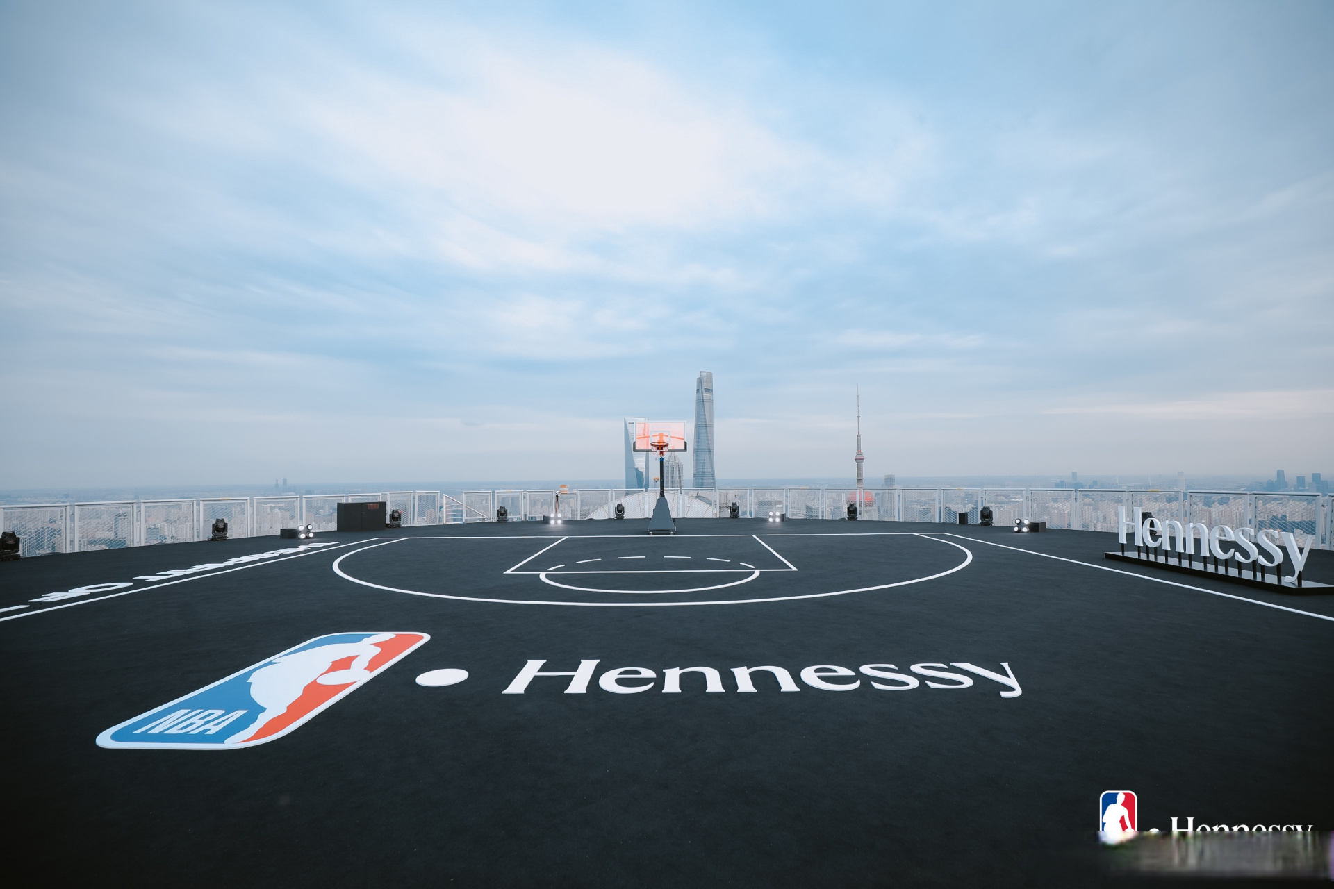 jbo竞博网址-NBA球场旅行指南：无与伦比的球场体验等你来(nba球场氛围)