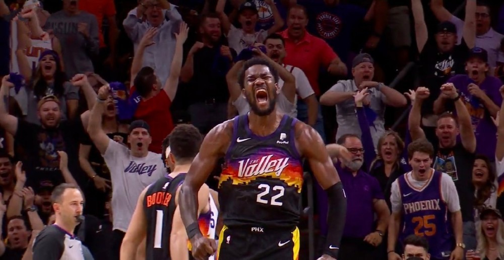 雄鹿主场告捷，继续保持不败战绩(雄鹿神奇晋级nba杯四强)